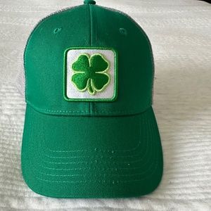 Wild Clover Snapback hat